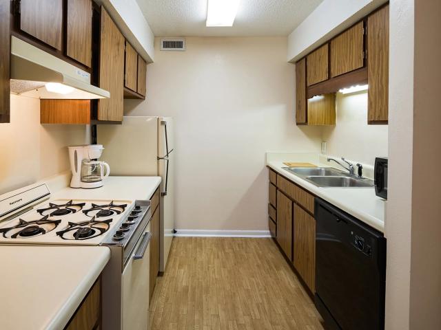 3 BR, 2 BA Apartment 230 Silver Lake Rd Unit C C03, Church Hill, TN 37642