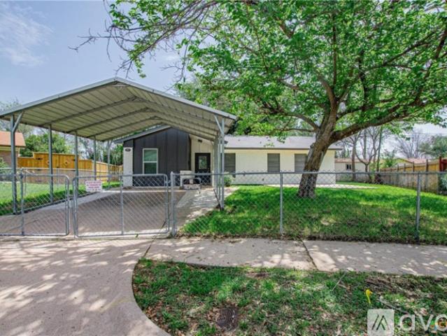 3 BR, 2 BA Apartment 2313 Debra Cir, Killeen, TX 76543