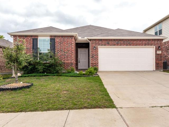 3 BR, 2 BA Apartment 2336 Toposa Dr, Fort Worth, TX 76131