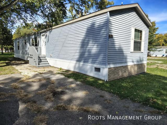 3 BR, 2 BA Apartment 2337 Aurora, Flint, MI 48504