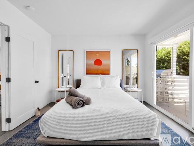 3 BR, 2 BA Apartment 2357 N Viminal Rd, Palm Springs, CA 92262