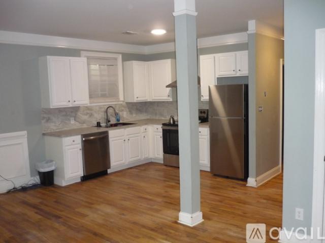 3 BR, 2 BA Apartment 238 Wilbur Ave SE, Unit Unit 2, Atlanta, GA 30316