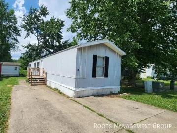 3 BR, 2 BA Apartment 3400 W River Birch Dr Lot 25, Madison, IN 47250