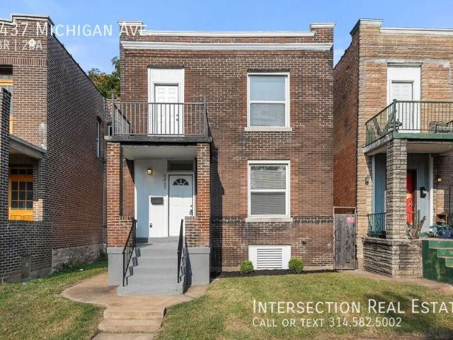 3 BR, 2 BA Apartment 3437 Michigan Ave St. Louis, MO 63118