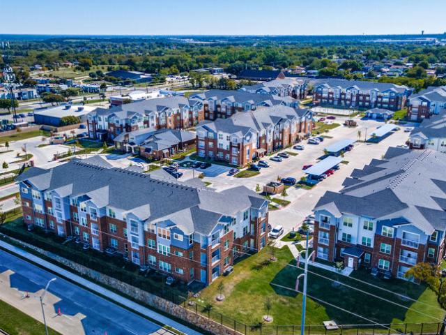 3 BR, 2 BA Apartment 3440 Simpson Stuart Road Unit 6309, Dallas, TX 75241