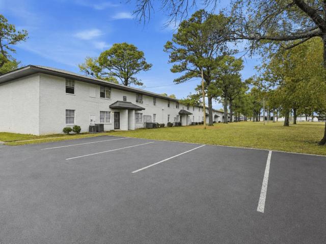 3 BR, 2 BA Apartment 3471 West Briarpark Drive Unit 3432P 03, Memphis, TN 38116