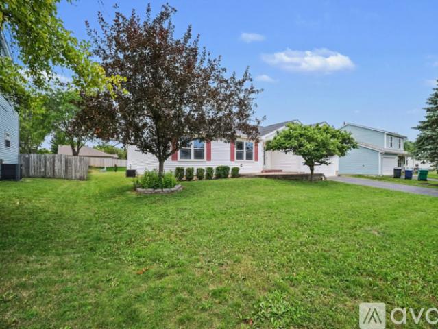 3 BR, 2 BA Apartment 3513 Portsmouth Dr, Zion, IL 60099