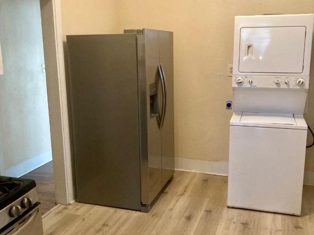 3 BR, 2 BA Apartment 3523 Avenue L, Galveston, TX 77550