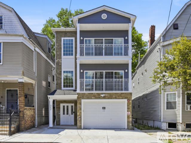 3 BR, 2 BA Apartment 357 359 South 11 Th Street, Unit 2, Newark, NJ 07103