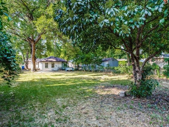 3 BR, 2 BA Apartment 3564 Virginia Boulevard, Dallas, TX 75211