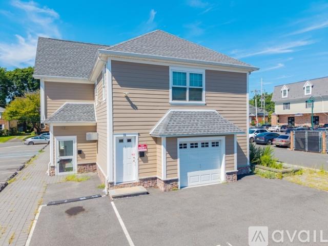 3 BR, 2 BA Apartment 35 2nd Street, Unit 3, Fanwood, NJ 07023