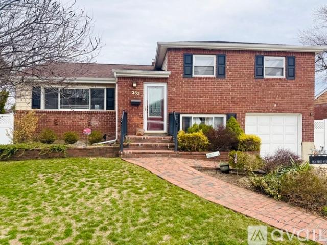 3 BR, 2 BA Apartment 363 1st Ave, Massapequa Park, NY 11762