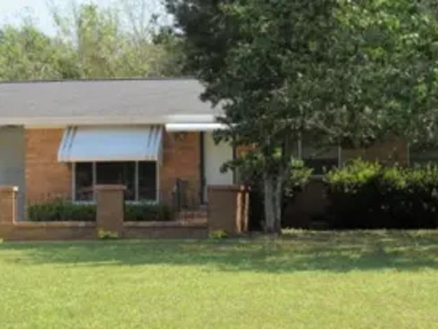 3 BR, 2 BA Apartment 3600 Forest Gln Dr, Pensacola, FL 32504