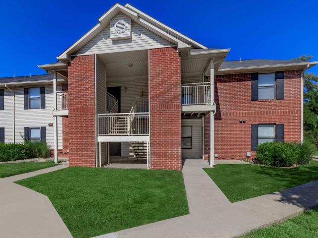 3 BR, 2 BA Apartment 3601 W 18th Ave Unit 0513, Emporia, KS 66801