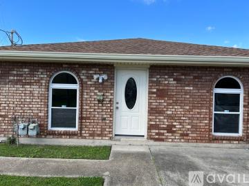 3 BR, 2 BA Apartment 3606 Pakenham Dr, Unit 3606, Chalmette, LA 70043