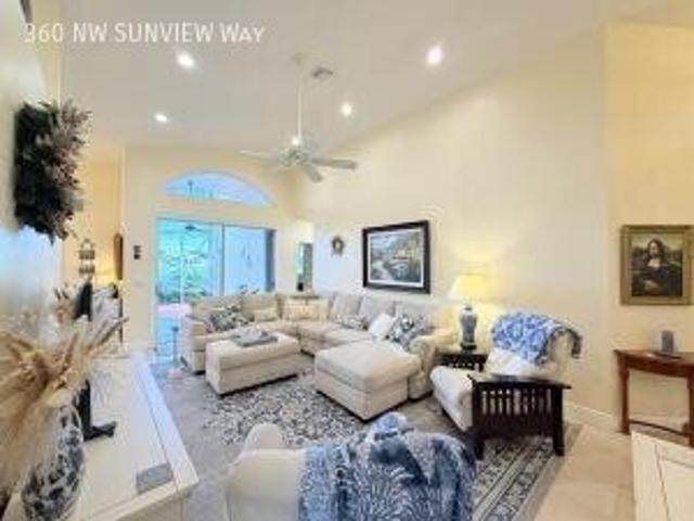 3 BR, 2 BA Apartment 360 NW SUNVIEW Way, Port St Lucie, FL 34986