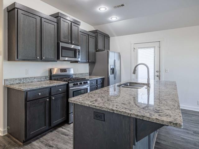 3 BR, 2 BA Apartment 3702 B Locksley Street Unit 3784 A, Springdale, AR 72764