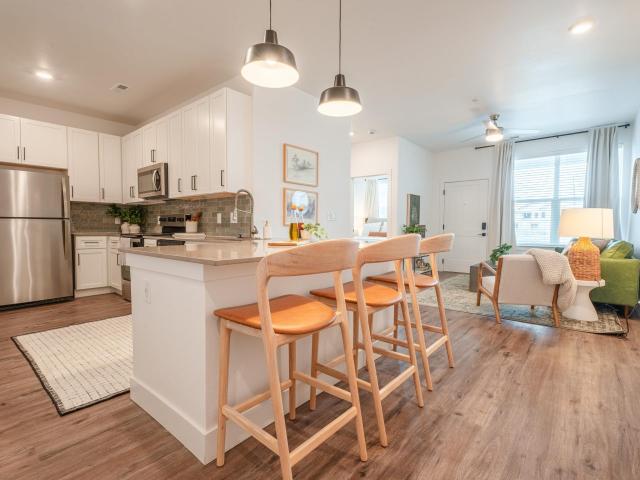 3 BR, 2 BA Apartment 370 Homestead Avenue Unit 209, Greenwood, IN 46143