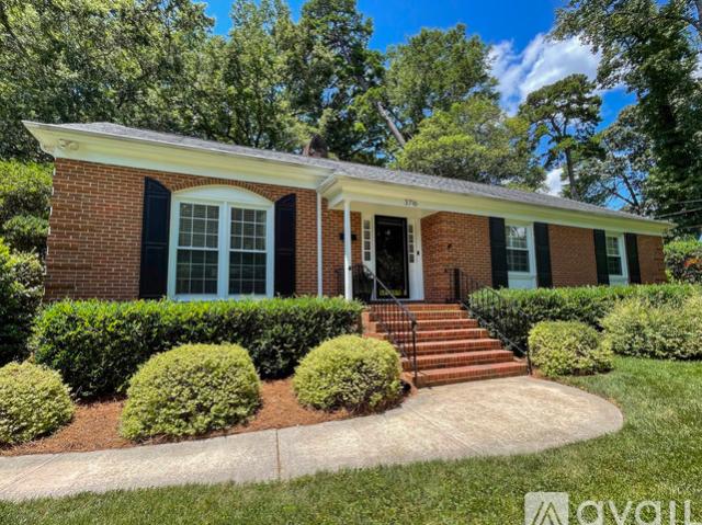 3 BR, 2 BA Apartment 3716 Rhodes Avenue, Charlotte, NC 28210