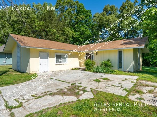 3 BR, 2 BA Apartment 3720 Oakdale Ct NW, Huntsville, AL 35810