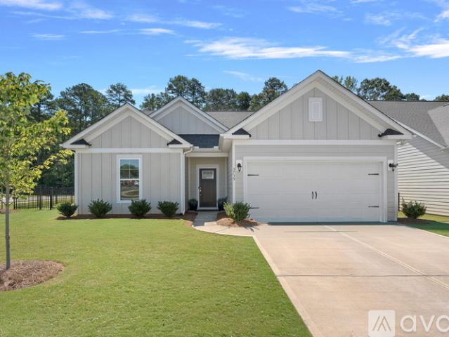 3 BR, 2 BA Apartment 3739 Berry Drive, Lake Norman Of Catawba, NC 28682