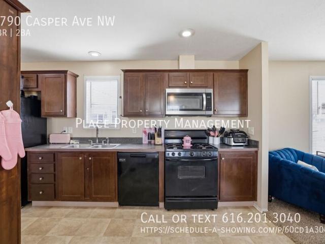 3 BR, 2 BA Apartment 3790 Casper Ave NW, Grand Rapids, MI 49544