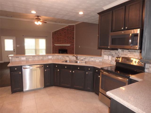 3 BR, 2 BA Apartment 3804 Mystic Circle, Montgomery, TX 77356