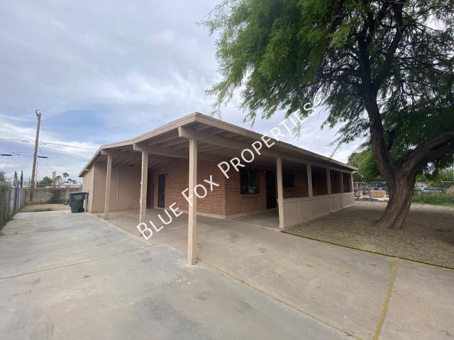 3 BR, 2 BA Apartment 3807 E Dover Stravenue, Tucson, AZ 85706