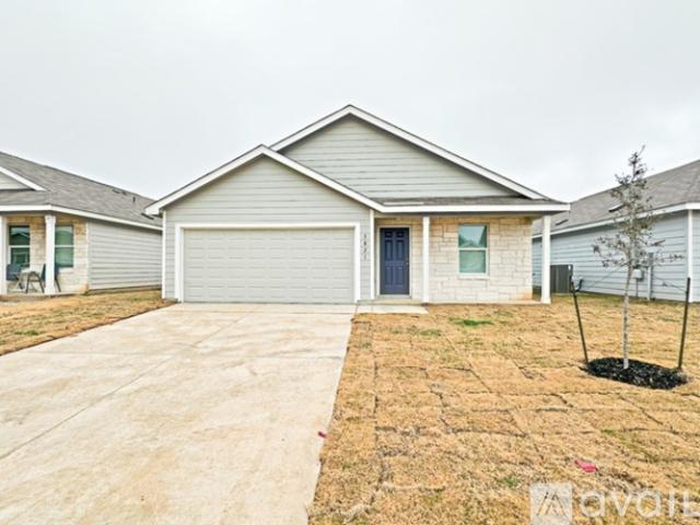 3 BR, 2 BA Apartment 3821 Far Horizon, Seguin, TX 78155