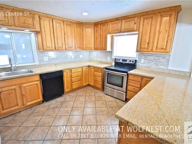 3 BR, 2 BA Apartment 385 Center St, Clearfield, UT 84015