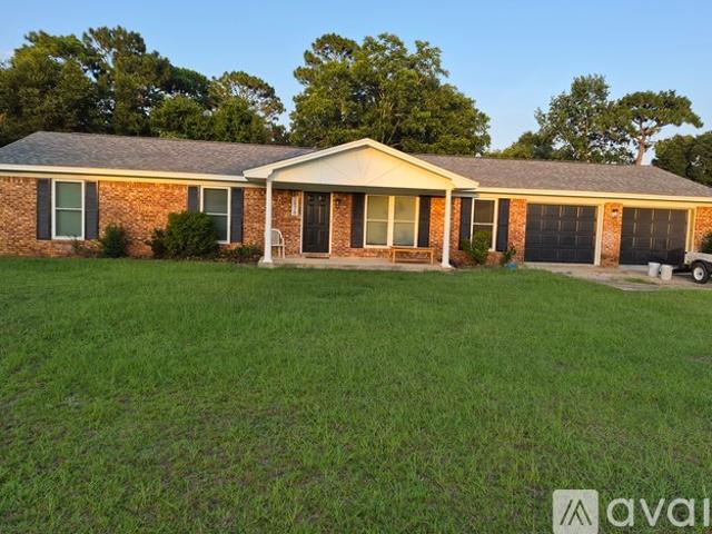 3 BR, 2 BA Apartment 3878 Avalon Boulevard, Milton, FL 32583