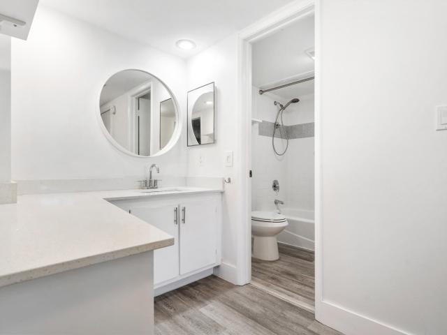 3 BR, 2 BA Apartment 3900 Oaks Clubhouse Drive, Pompano Beach, FL 33069