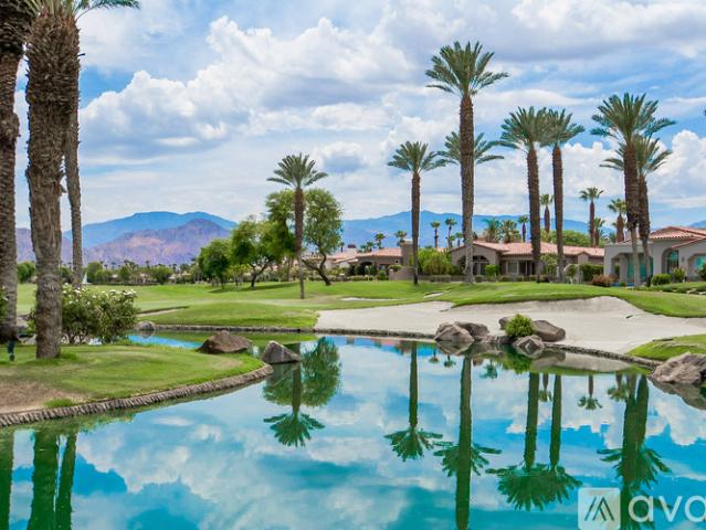 3 BR, 2 BA Apartment 392 Desert Holly Drive, Unit 392, Palm Desert, CA 92211