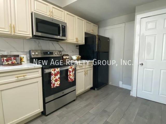3 BR, 2 BA Apartment 3947 Haverford Ave, Philadelphia, PA 19104