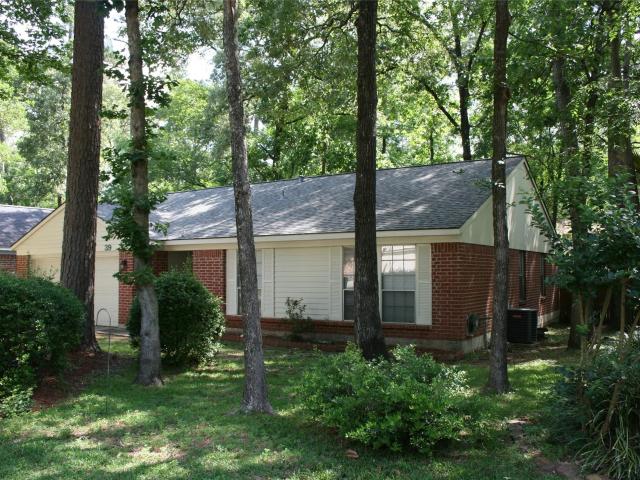 3 BR, 2 BA Apartment 39 South White Pebble Court, The Woodlands, TX 77380
