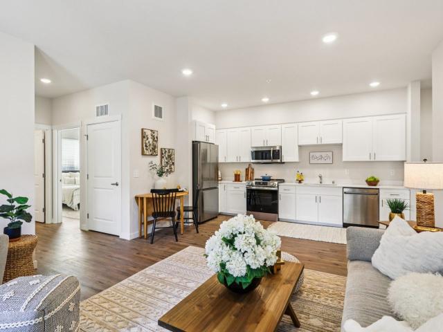 3 BR, 2 BA Apartment 3002 E Pioneer Bldg A Unit E301, Puyallup, WA 98372
