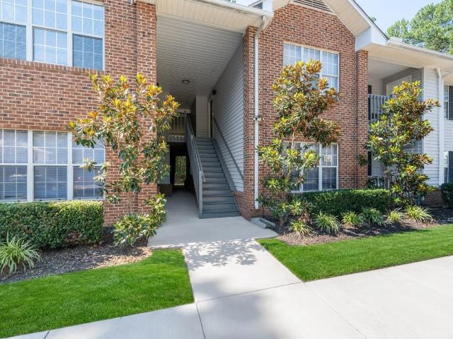 3 BR, 2 BA Apartment 3004 Ivey Wood Lane Unit 802, Durham, NC 27703