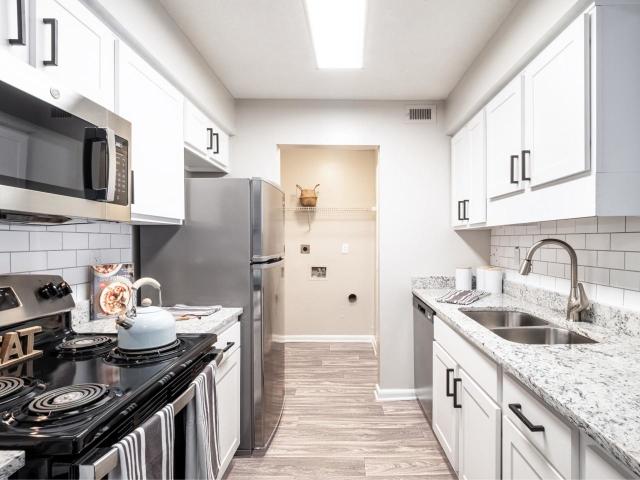 3 BR, 2 BA Apartment 3004 Ivey Wood Lane Unit 105, Durham, NC 27703
