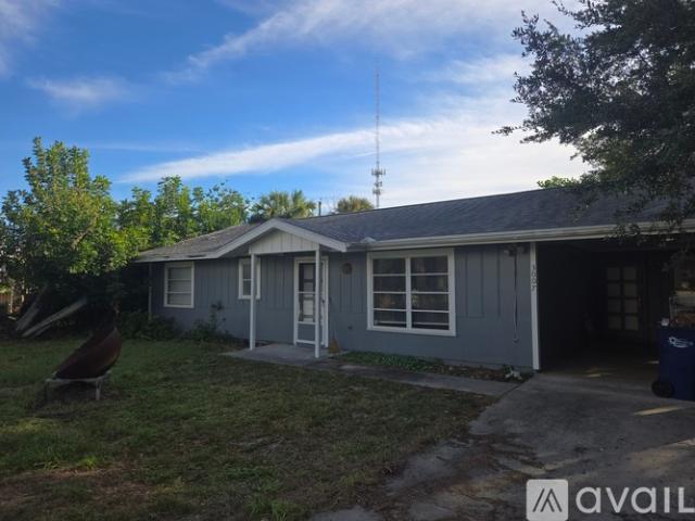 3 BR, 2 BA Apartment 3007 40th Avenue West, Bradenton, FL 34205
