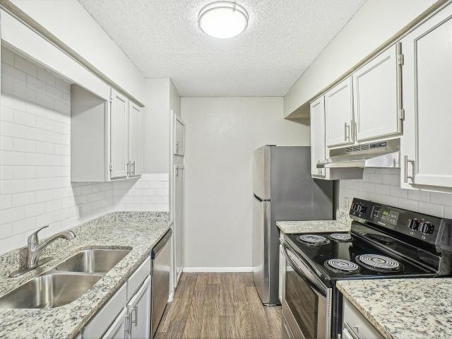3 BR, 2 BA Apartment 3008 Sappington Place Unit 3008 D, Fort Worth, TX 76116
