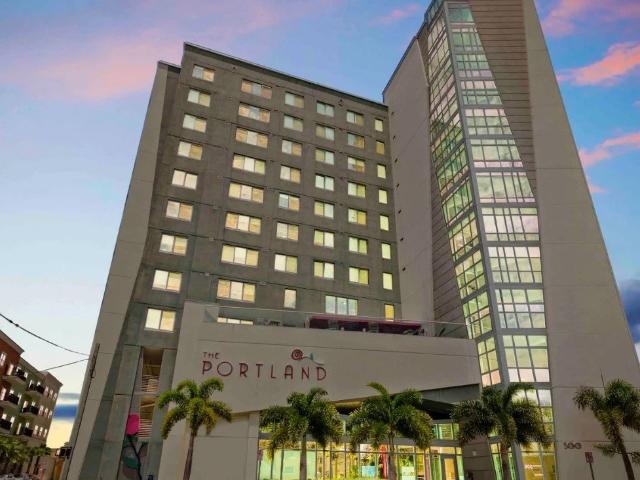 3 BR, 2 BA Apartment 300 8th St N Unit 0606, Saint Petersburg, FL 33701