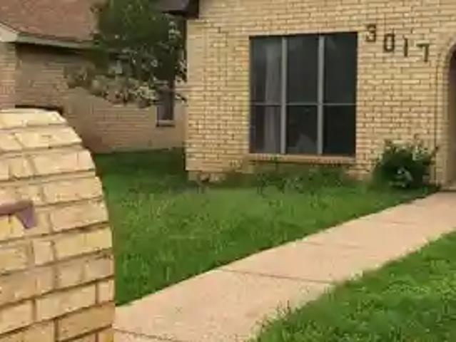 3 BR, 2 BA Apartment 3017 Stonecrest Dr, Abilene, TX 79606