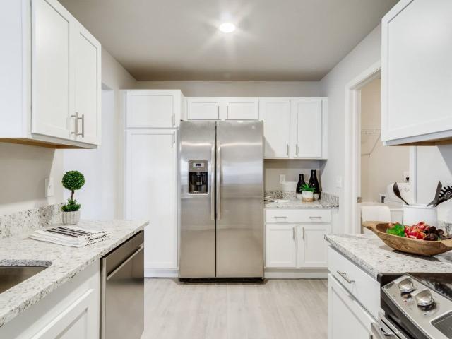 3 BR, 2 BA Apartment 3017 Tribute Creek Blvd Unit 711, Rochester, MI 48306