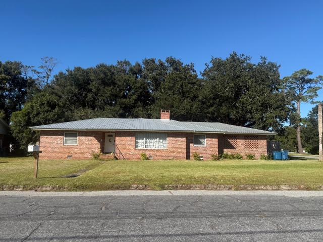 3 BR, 2 BA Apartment 3043 Sherwood Dr, Brunswick, GA 31520