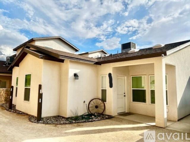 3 BR, 2 BA Apartment 305 Wall Ave, Unit C, Las Cruces, NM 88001