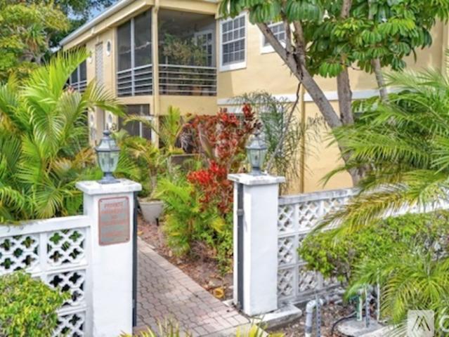 3 BR, 2 BA Apartment 305 SE 11 Th Ave, Unit D, Pompano Beach, FL 33060
