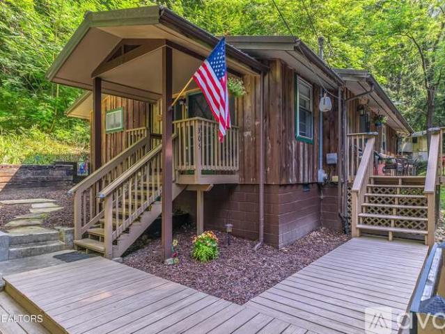 3 BR, 2 BA Apartment 305 Shields View Dr, Gatlinburg, TN 37738