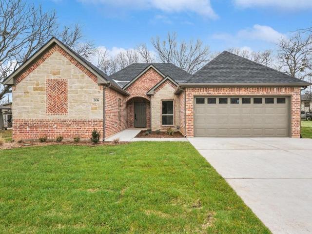 3 BR, 2 BA Apartment 306 West Mc Lain Dr, Sherman, TX 75092