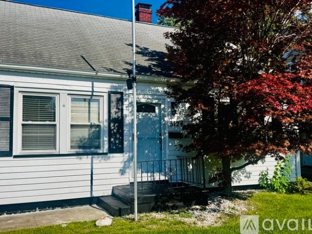 3 BR, 2 BA Apartment 3124 N Parish Ave, Peoria, IL 61604