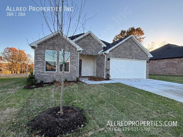 3 BR, 2 BA Apartment 312 N Yona Ln, Farmington, AR 72730